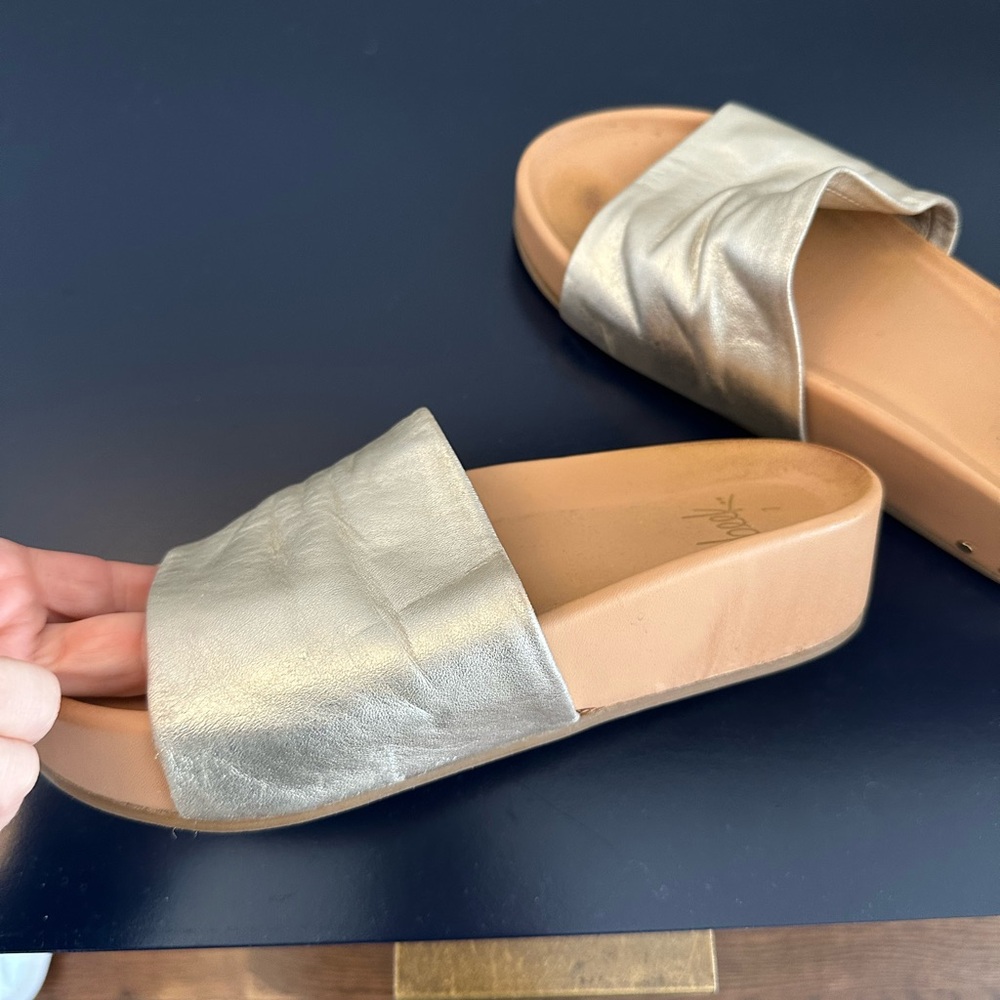 Beek chic gold slides